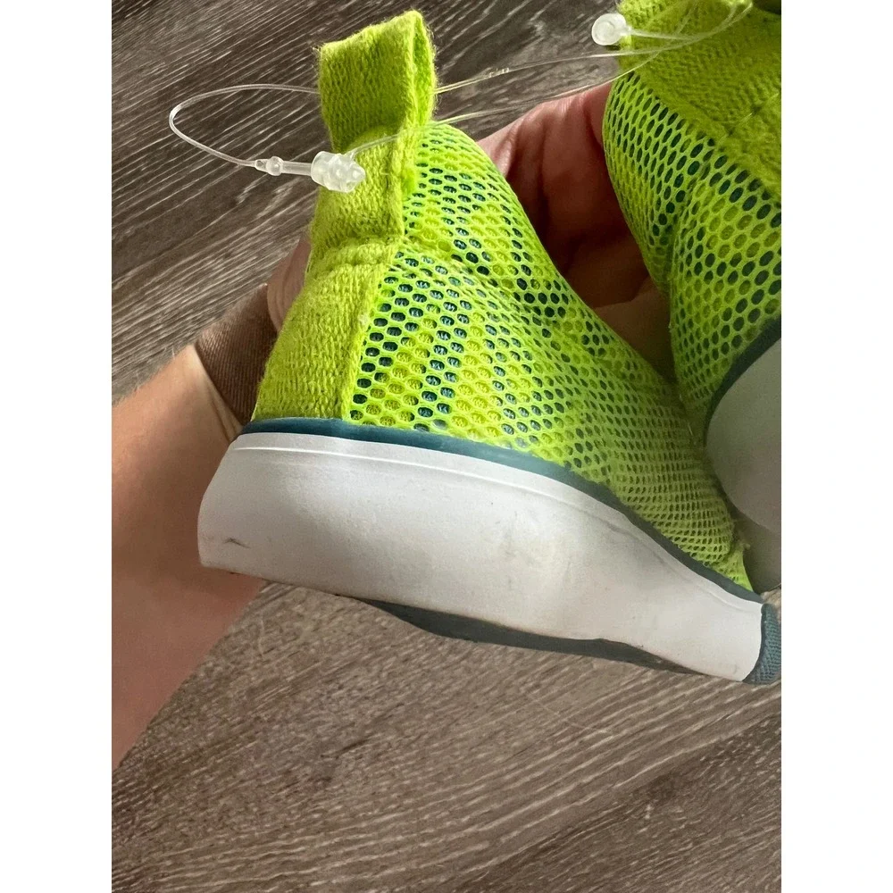 NEW Cat & Jack Slip On Sneakers Kids Size 8 Green Mesh Geometric Casual Shoes
